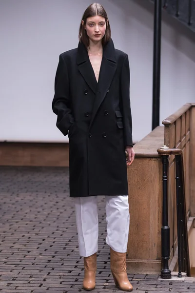 Look 2